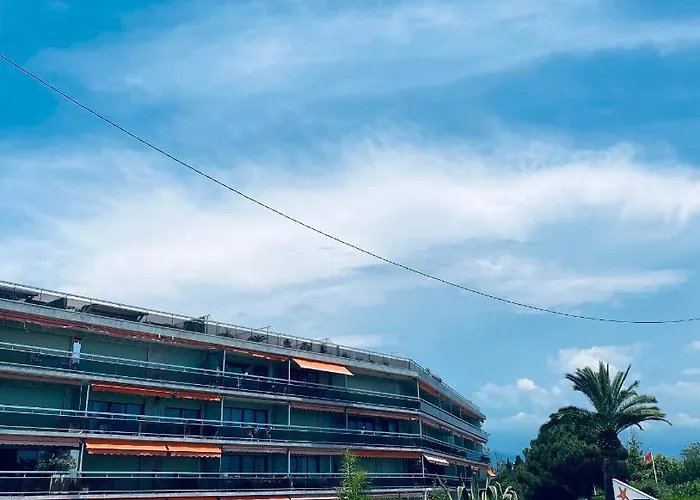 Bord De Avec Parking Prive